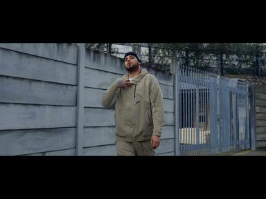 Essex Girls (feat. Jaykae, Silky & Janice Robinson)