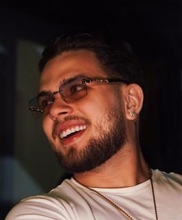 DA