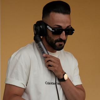 AV