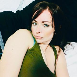 JE