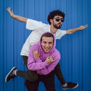 EM