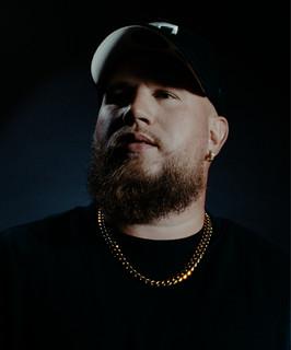 AB