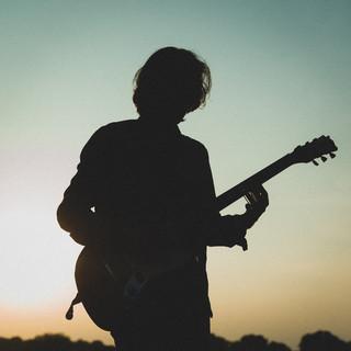 MG