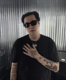 DJ