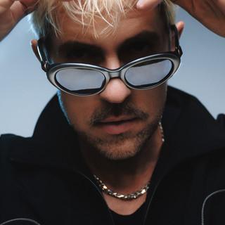 MR