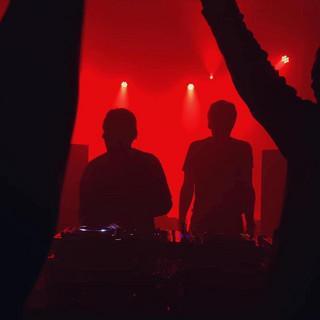 DT