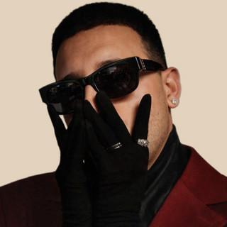 LR