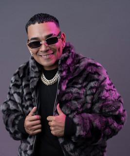 JÚ