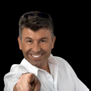 D)