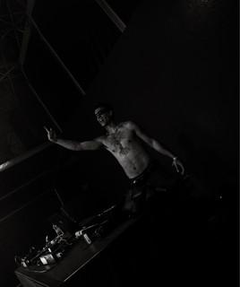 EM