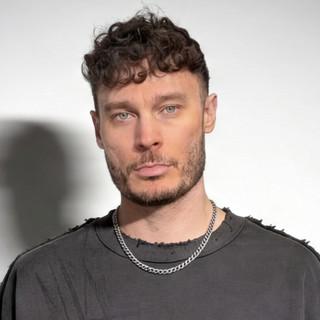 CR