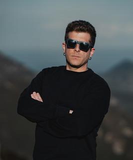 MR