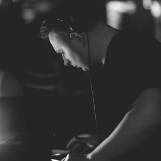 DJ