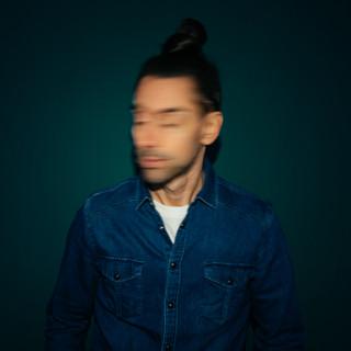 JR