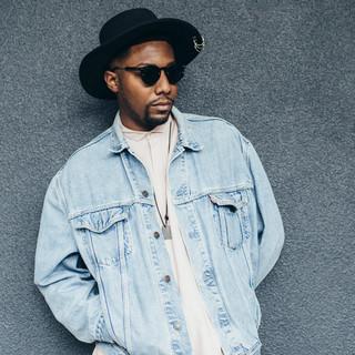 LJ