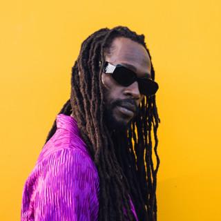 JR