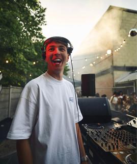 EF