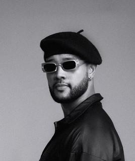 EM