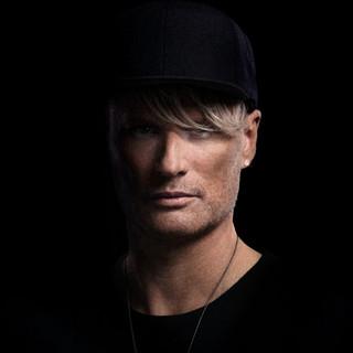BT