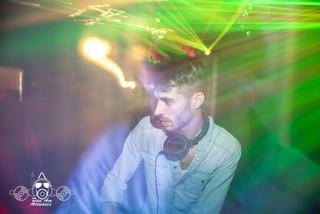 DJ