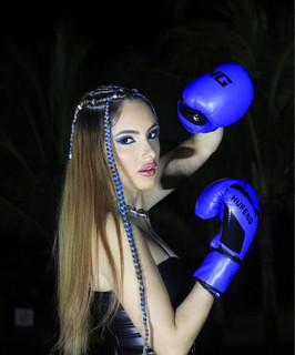 D