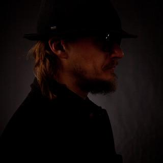 IL