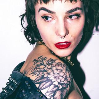 L