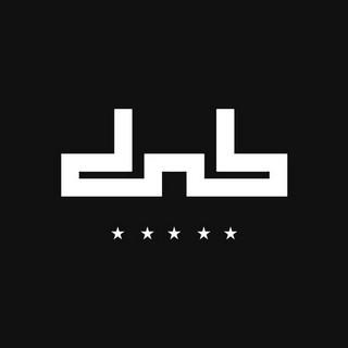 DA