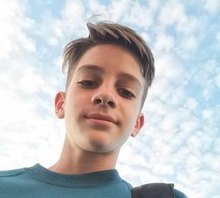 B