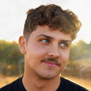 J