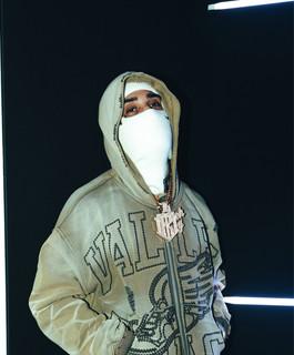 YB