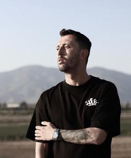 BY