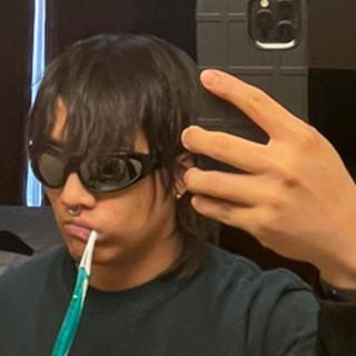 V