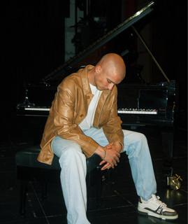 J