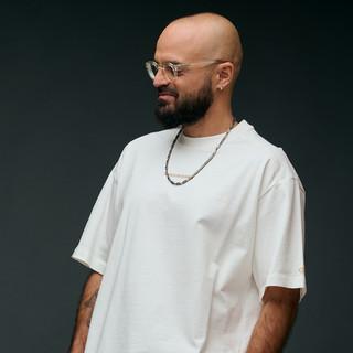 AT
