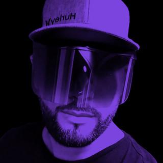 EM