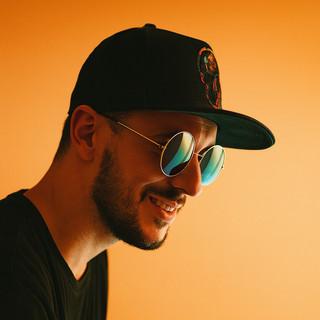 SB