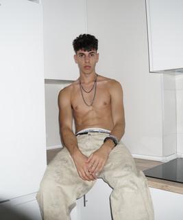 L