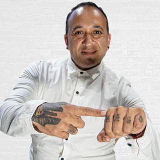 EN