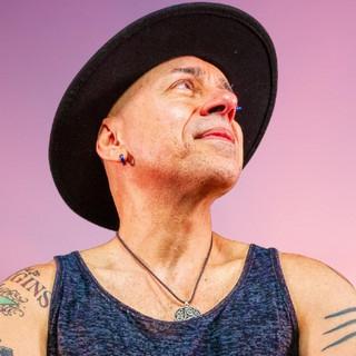 DJ