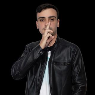 DJ