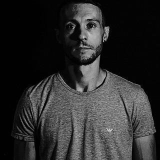 DJ