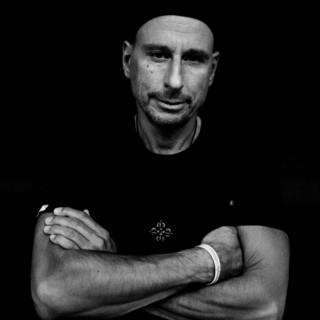 DJ