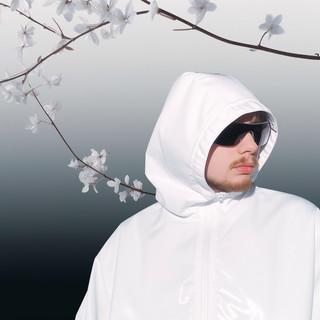 DA