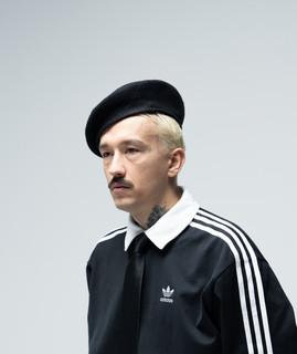 B