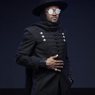 LB