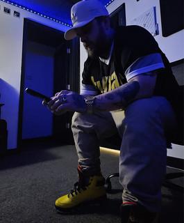 L