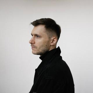 EM