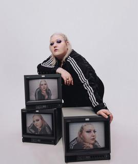 L