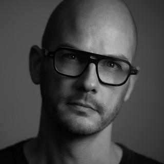 MR